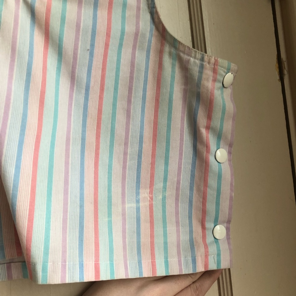 Vintage Levi’s juniors pastel crop top - Picture 2 of 6